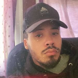 Meet your Posher, Derrick